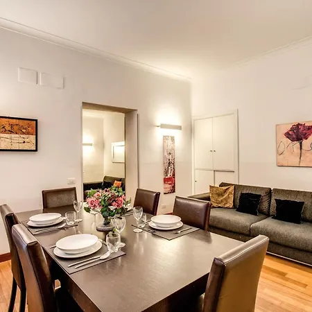 Apartment Bernini Near The Trevi Fountain - 4 Bedroom *