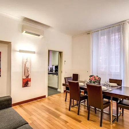 Bernini Near The Trevi Fountain - 4 Bedroom * Rome