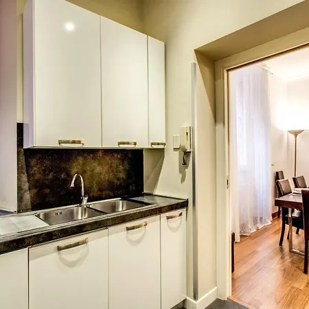 Apartment Bernini Near The Trevi Fountain - 4 Bedroom *