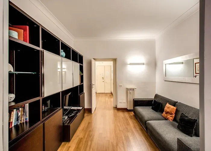 Daire Bernini Near The Trevi Fountain - 4 Bedroom Roma