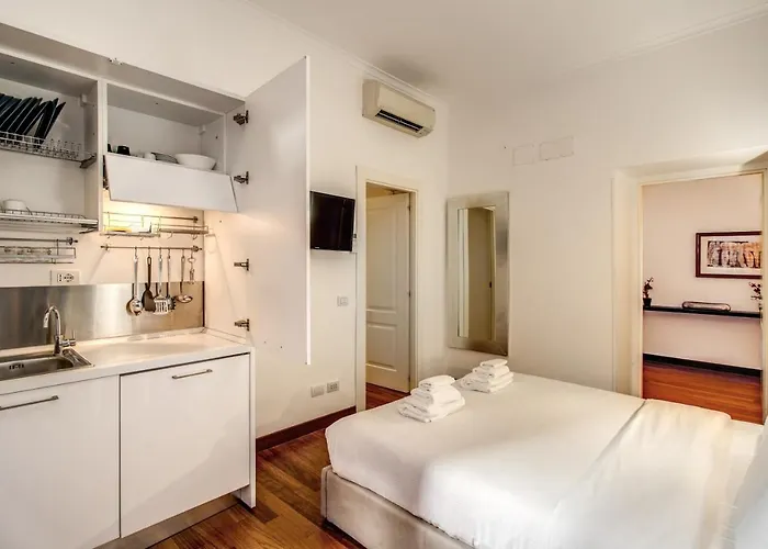 Bernini Near The Trevi Fountain - 4 Bedroom Daire Roma