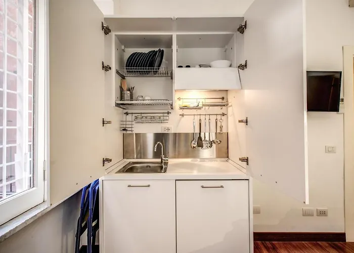 Daire Bernini Near The Trevi Fountain - 4 Bedroom