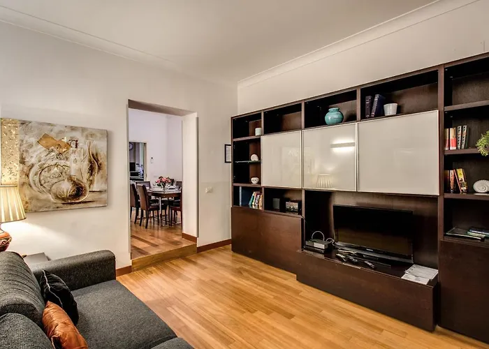 Bernini Near The Trevi Fountain - 4 Bedroom Daire *
