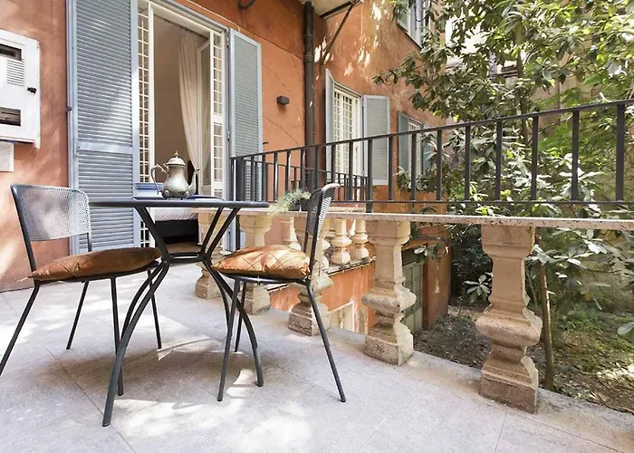 Daire Bernini Near The Trevi Fountain - 4 Bedroom *